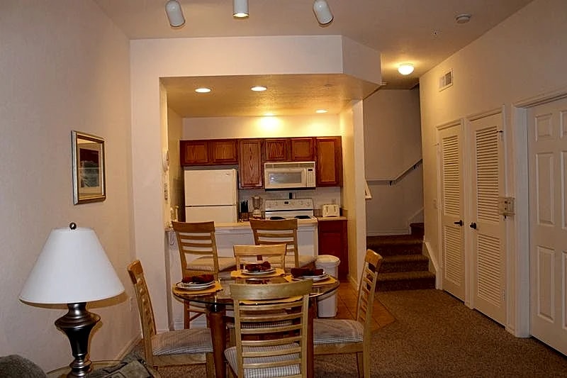 Beautiful 3 BR Townhome in Gated Community Close to All Attractions !!! in Kissimmee, Florida, United States — photo 3