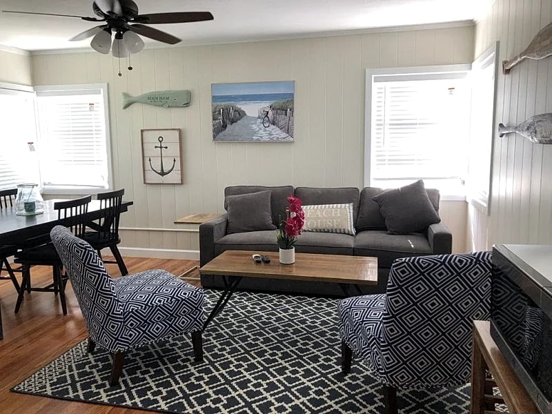 Just Steps to the Beach! Relax Across from the Ocean at Saltyside Bungalow in Pompano Beach, Florida, United States — photo 4