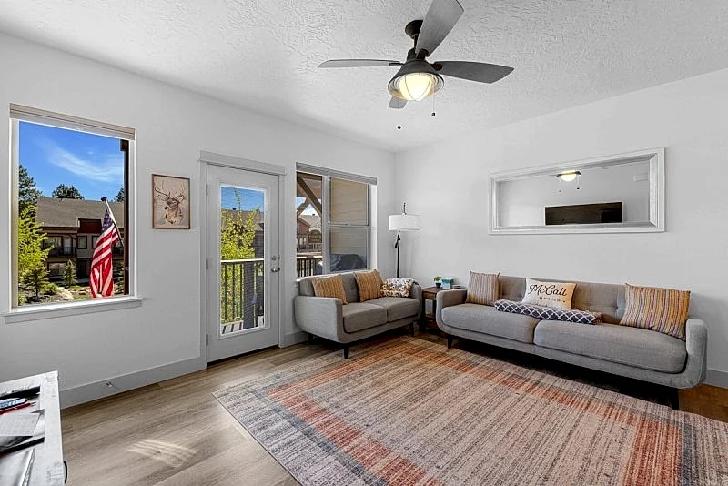 The Highland Hangout: Luxurious, new 3 bed, 3 bath townhome in McCall with garage in McCall, Idaho, United States — photo 3