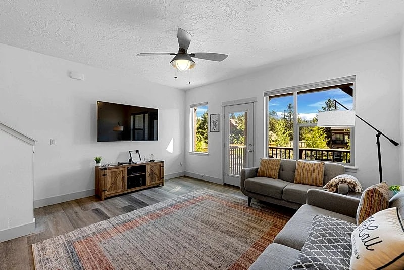 The Highland Hangout: Luxurious, new 3 bed, 3 bath townhome in McCall with garage in McCall, Idaho, United States — photo 2