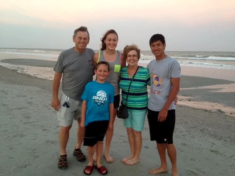 Kick Back & Relax in our Beautiful Beach Condo - beach 1 block away in Myrtle Beach, South Carolina, United States — photo 3