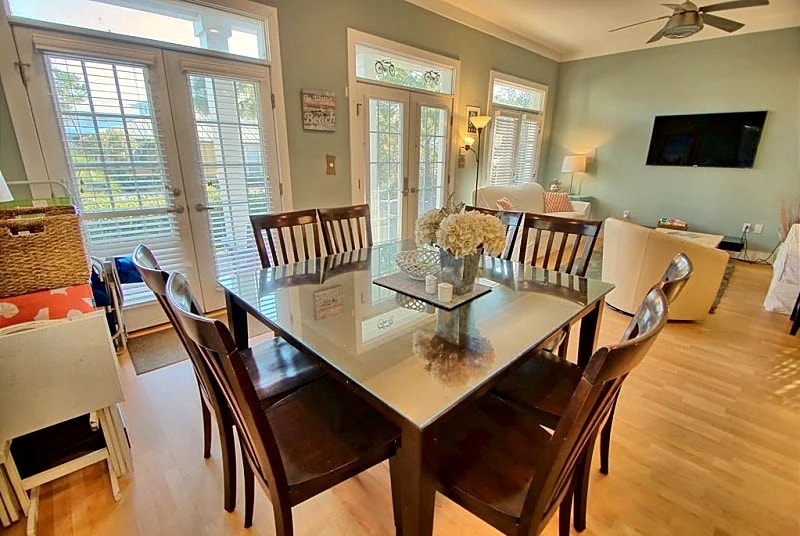 New low Spring rates, close to beach & lagoon pool, bikes included, Location!! in Alys Beach, Florida, United States — photo 2