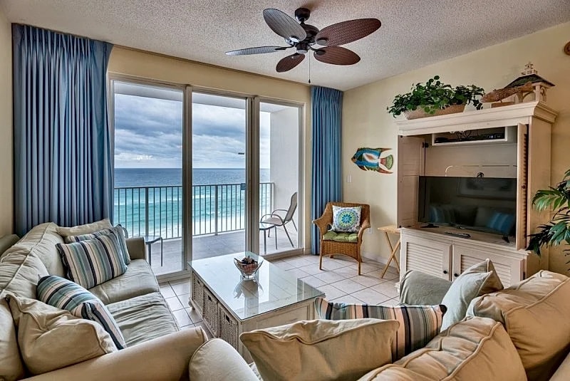 8th floor oceanfront 2bdrm "Platinum Rated" Great rates for 2026 in Miramar Beach, Florida, United States — photo 4