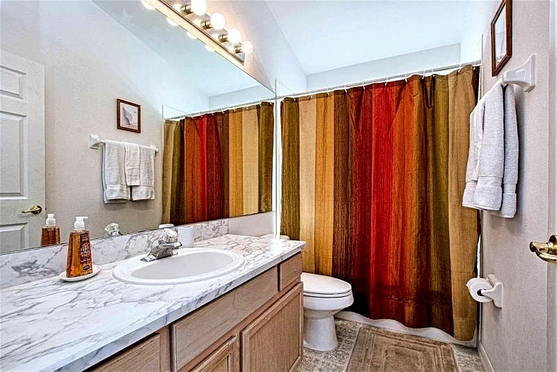 Fairytale Themed Villa, 2 Masters, 4 Baths, Southern Pool/Spa, Privacy Fence! in Kissimmee, Florida, United States — photo 2