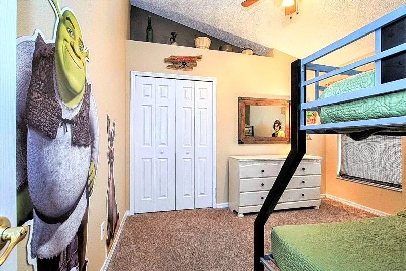 Fairytale Themed Villa, 2 Masters, 4 Baths, Southern Pool/Spa, Privacy Fence! in Kissimmee, Florida, United States — photo 3