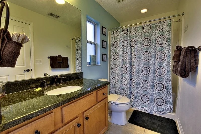 Mickey's Family Bungalow - South Pool/Spa, Gated Community, Pinball Machines! in Kissimmee, Florida, United States — photo 4