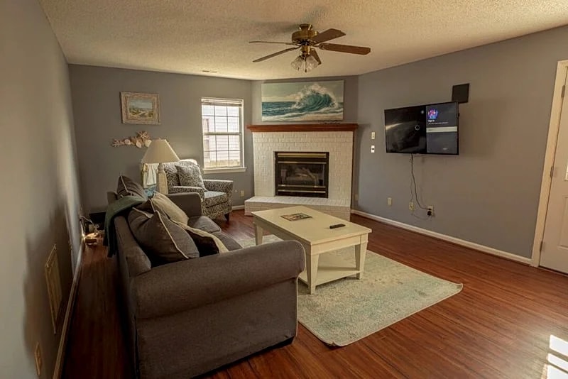 A quiet lakeside home for family, business, or both to relax or be productive. in Virginia Beach, Virginia, United States — photo 4