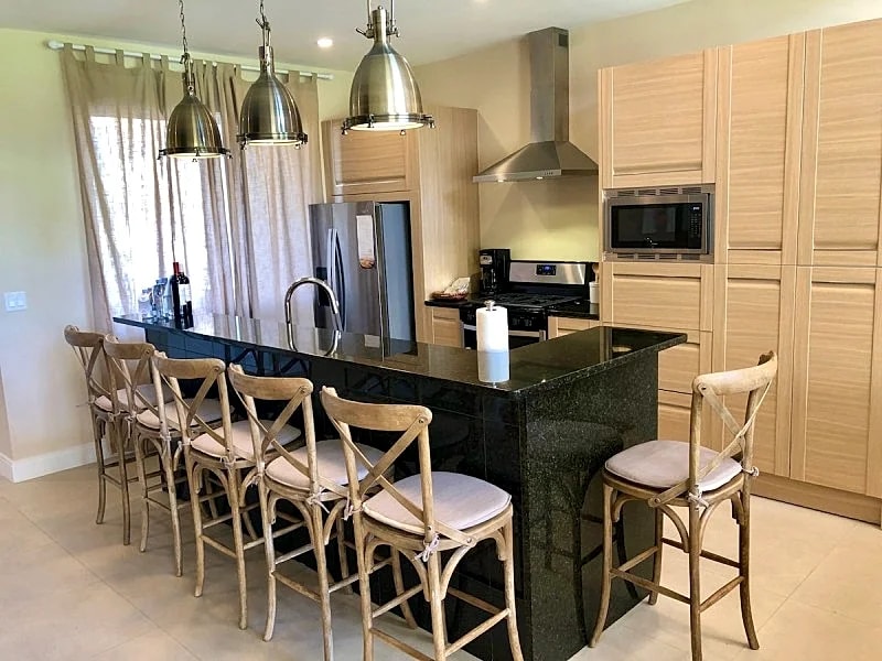 NEW LISTING- Unique, Waterfront, Outdoor Living Space in Kissimmee, Florida, United States — photo 4