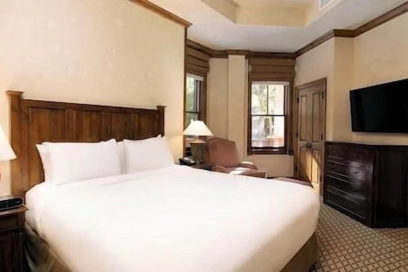 Great Studio Hotel Room Aspen Mountain Residences