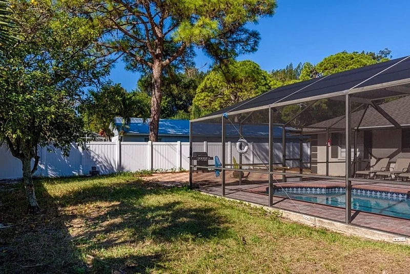 Amazing Villa with Extra Large Heated Pool ! 50% off Regular Rates! in Sarasota, Florida, United States — photo 5