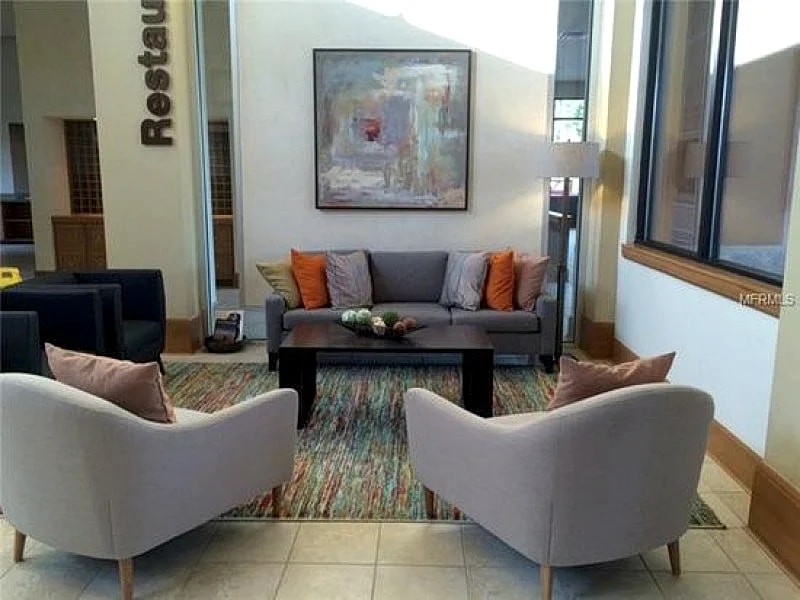 Spacious 4 BR unit with 2 King Size Ensuite BR , 3 Mi to Disney, Free WiFi in Kissimmee, Florida, United States — photo 4