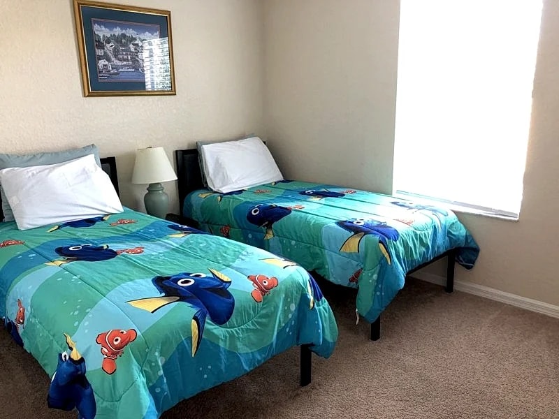 4 BR unit with 2 King Size Ensuite BR , 3 Mi to Disney, 1 min to Pool, Free WiFi in Kissimmee, Florida, United States — photo 3