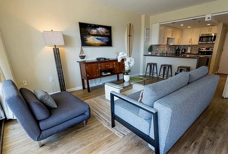 1224 · Ilikai Collection # 3. Luxury Condo & Beach Views! in Honolulu, Hawaii, United States — photo 2