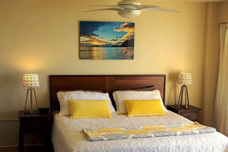 1224 · Ilikai Collection # 3. Luxury Condo & Beach Views! in Honolulu, Hawaii, United States — photo 3