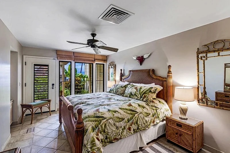 205-2 Our gorgeous ocean view unit is in beautiful Puamana in Maui County, Hawaii, United States — photo 2
