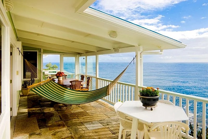 Stunning, majestic, oceanfront location, with an unmatched view. Hilo 2 miles. in Hilo, Hawaii, United States — photo 2