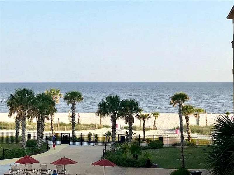 Beachfront Condominium Vacation Rental, Inn by the Sea Unit 213 in Pass Christian, Mississippi, United States — photo 2