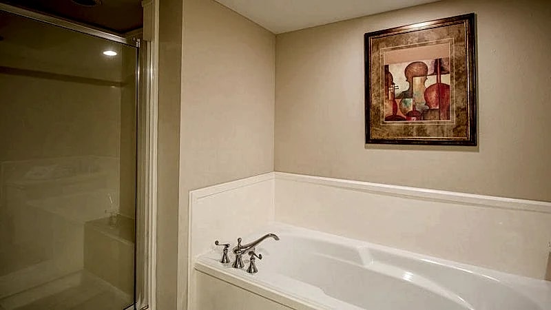 Sunshine On My Mind! Biloxi Beach-- That's A Sign! 2 Bedroom/2 Bath-Sleeps 6! in Biloxi, Mississippi, United States — photo 5