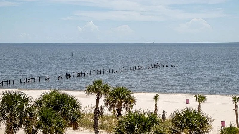 Condo Directly On The Beach In Pass Christian! 2 Bedroom / 2 Bath- Sleeps 6!
