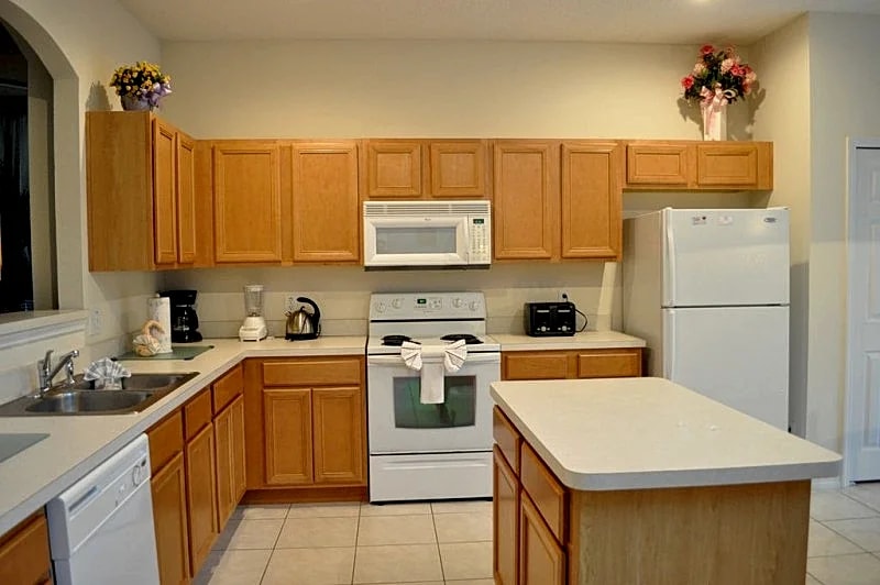 7 beds sleep 16. Minnie's-mansion in Emerald Island in Kissimmee, Florida, United States — photo 2