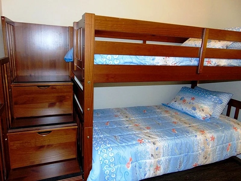New 1b/1b condo for 6 (4ad.+2kids)! Heated pools! Steps from the BEACH! Netflix! in Corpus Christi, Texas, United States — photo 4