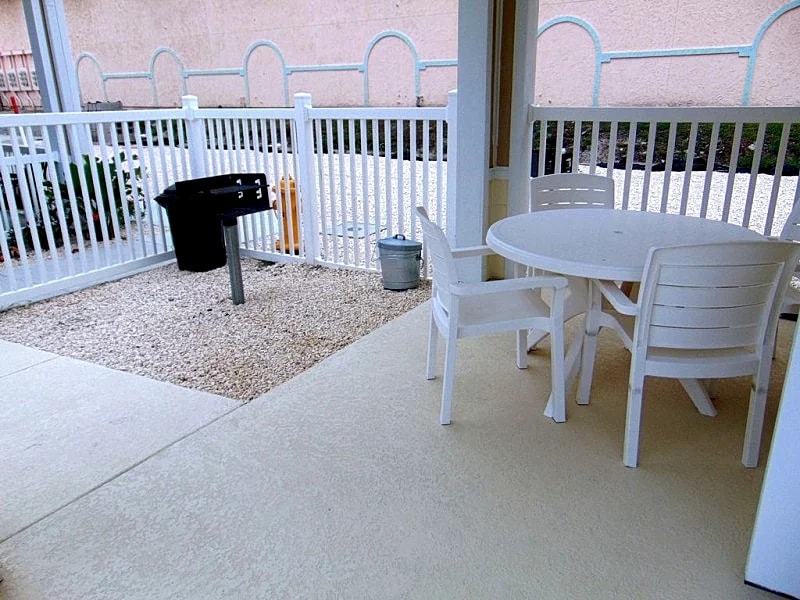 New 1b/1b condo for 6 (4ad.+2kids)! Heated pools! Steps from the BEACH! Netflix! in Corpus Christi, Texas, United States — photo 2