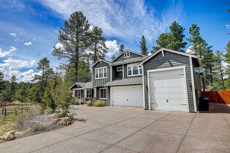 Luxury Flagstaff Retreat in the pines near NAU, Grand Canyon, Sedona & Snowbowl! Property overview