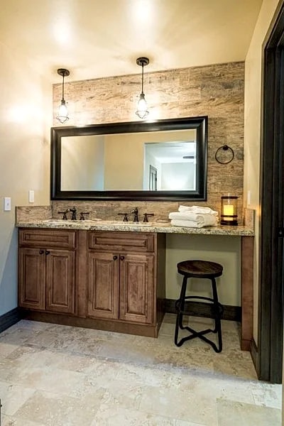 Sierra House Luxury Chalet: 7 Bedrooms, sleeps 16, Hot Tub, Pool Table and more! in South Lake Tahoe, California, United States — photo 3