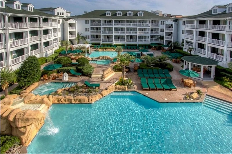 Oceanfront Studio - Beautiful View from Your Oceanfront Balcony! in Virginia Beach, Virginia, United States — photo 5