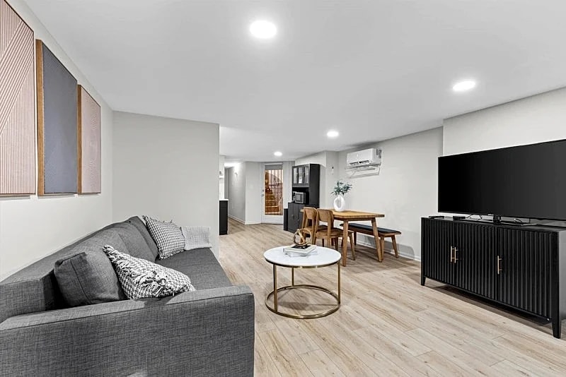 Spacious NW Apt Steps to 14th Street Corridor