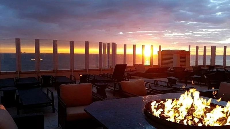 SOMETHING IN THE WATER Festival - Oceanfront 1BR/1BA at Ocean Beach Club in Virginia Beach, Virginia, United States — photo 5
