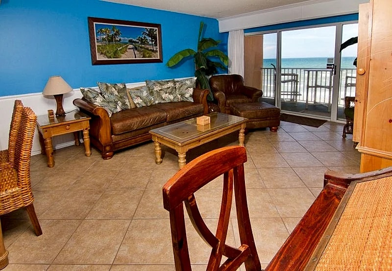 Direct Oceanfront - Beautifully updated - Excellent Ocean Views Property overview in Satellite Beach, Florida, United States — photo 4