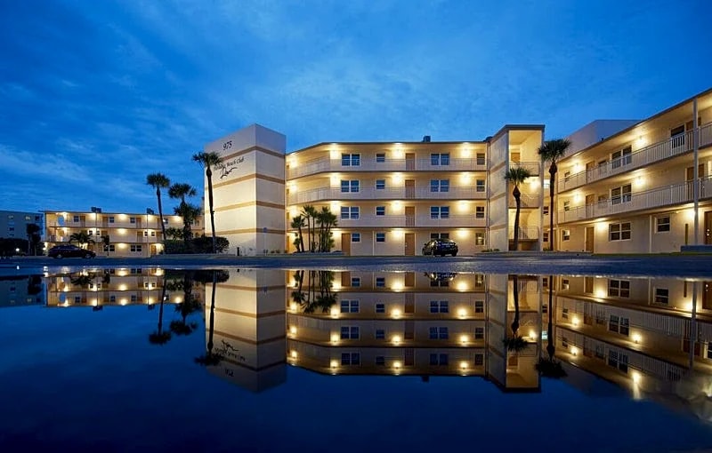 Direct Oceanfront - Beautifully updated - Excellent Ocean Views Property overview in Satellite Beach, Florida, United States — photo 3