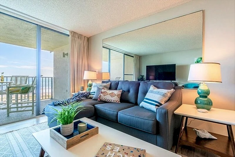 Penthouse l Oceanfront l Modern l On the Beach! in Cape Canaveral, Florida, United States — photo 5