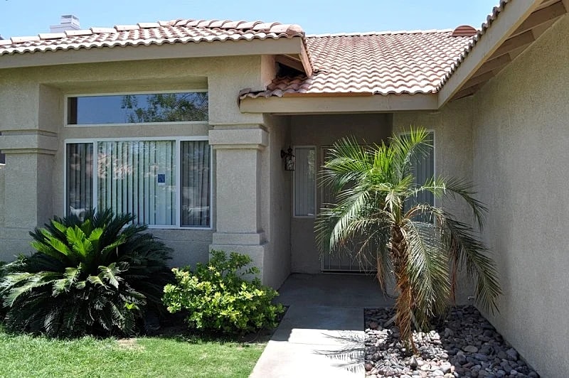 Soak up the Sun While You Lay by the Pool in Indio, California, United States — photo 3