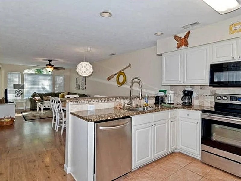 Golf, Pools, W/D, 2 King Beds, Free WiFi, Minutes to Beach in Pawleys Island, South Carolina, United States — photo 4