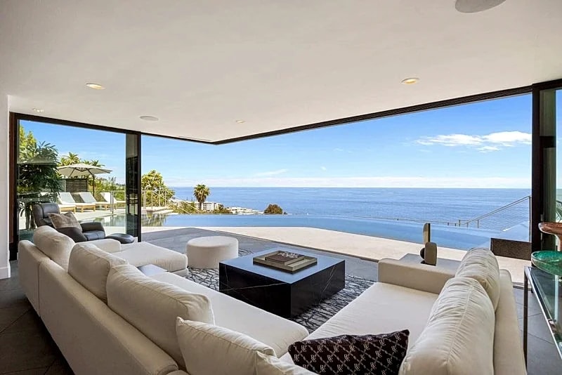 Malibu Oceana Bleu by Stay Awhile Villas