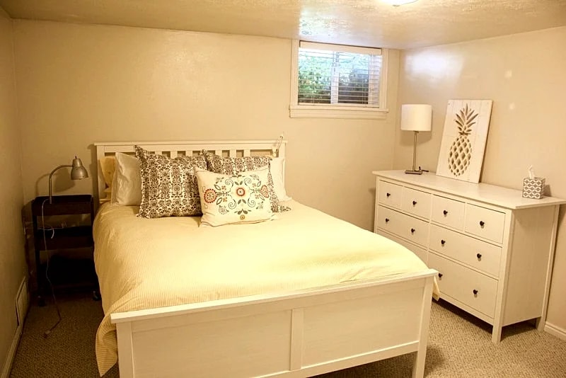 Mayberry in Orem! Cozy 2BR Apt by Costco! All New Carpet/Paint in Orem, Utah, United States — photo 5