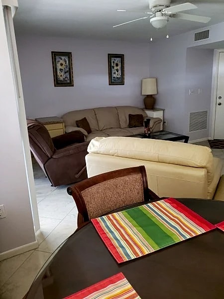 South-east exposure, natural & breezy, Golf & water view in Naples, Florida, United States — photo 5
