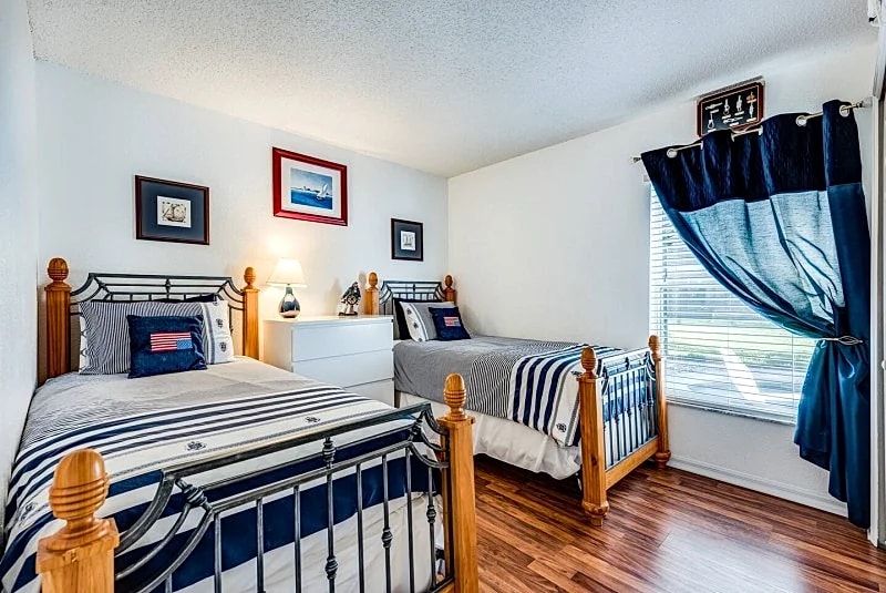 3 mi to Disney, 4 bed/3ba with private pool in Kissimmee, Florida, United States — photo 3