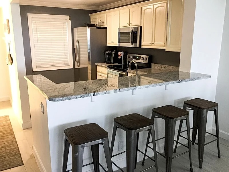 Quiet Condo On the Atlantic Ocean in Jensen Beach, Florida, United States — photo 2