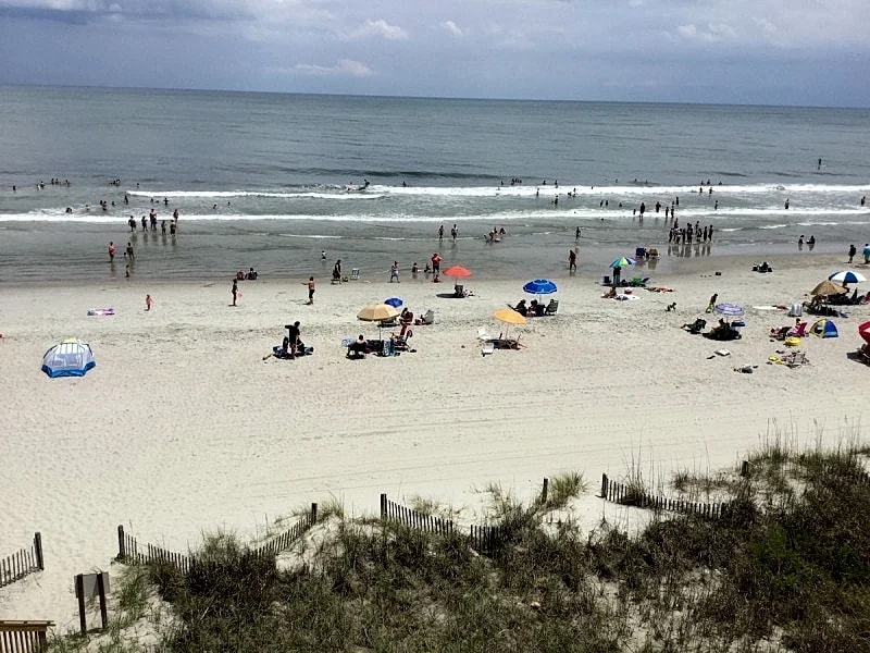 Beachfront Condo, ground parking, beach, Pool, 20 Ft to beach, 1mi to pier/dwtn in Murrells Inlet, South Carolina, United States — photo 5
