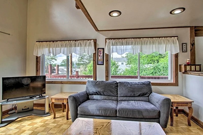 Charming Laconia Home w/ Deck: Walk to Lake! in Laconia, New Hampshire, United States — photo 4