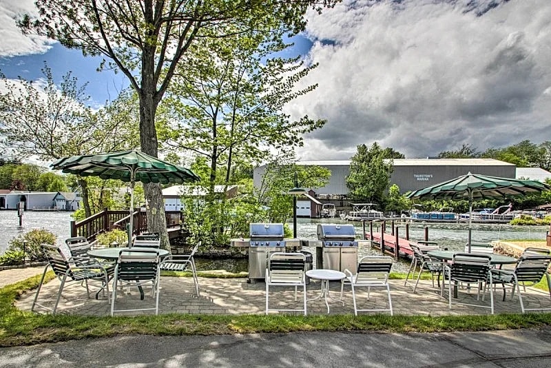 Charming Waterfront Cottage #8 with Channel Views in Laconia, New Hampshire, United States — photo 5