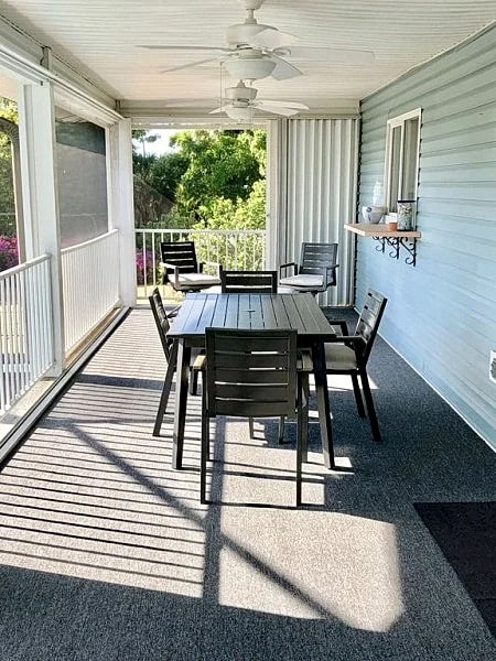 Luxury Home with Beautiful Private Pool - pet friendly in Fort Myers Beach, Florida, United States — photo 4