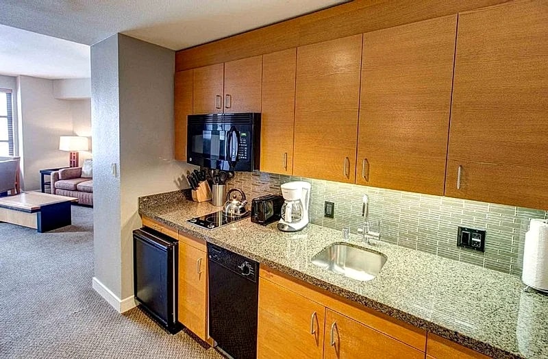 VILLAGE MONACHE, 2 BEDROOM in Mammoth Lakes, California, United States — photo 2
