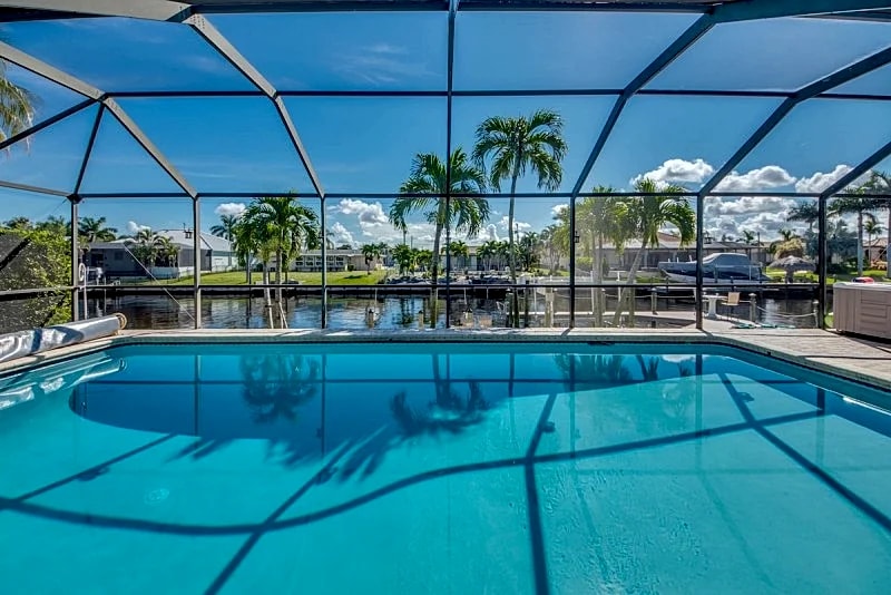Villa 1 Bright and Sunny, Open Floor Plan, Pool, Hot Tub in Cape Coral, Florida, United States — photo 2