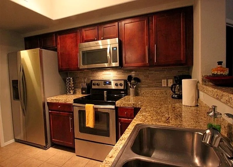 Nicely equipped condo in North Scottsdale w/ AMENITIES. Close to it all... in Scottsdale, Arizona, United States — photo 4