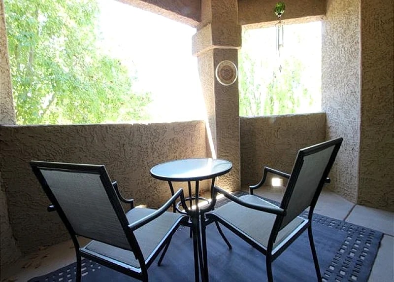 Nicely equipped condo in North Scottsdale w/ AMENITIES. Close to it all... in Scottsdale, Arizona, United States — photo 2