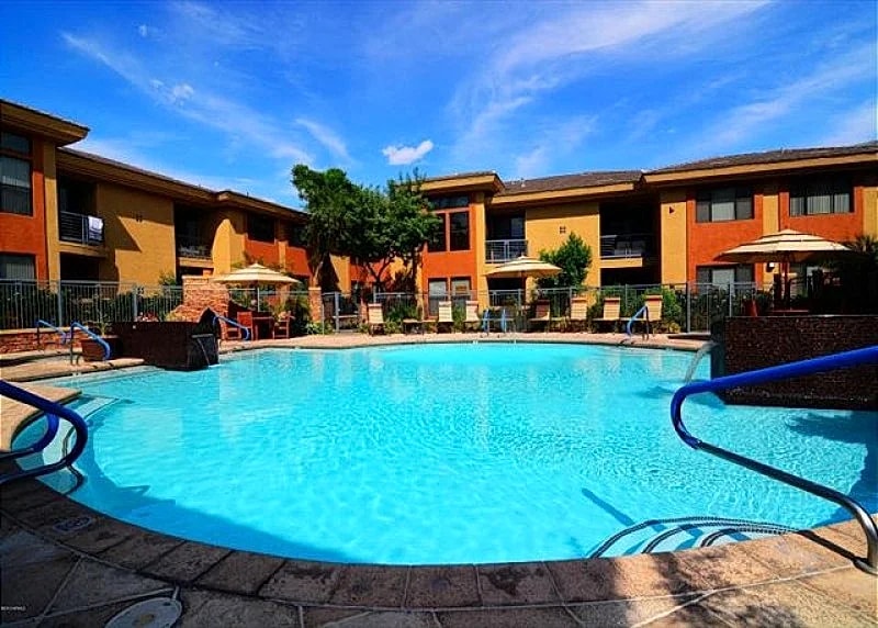 North Scottsdale Resort Like Living, Close to Everything! in Phoenix, Arizona, United States — photo 2